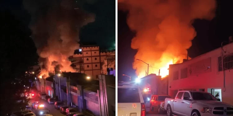 Fuerte incendio cerca de la garita de Nogales, Sonora
