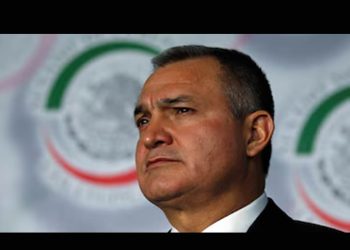 La red de García Luna: 61 órdenes de captura y millones desviados