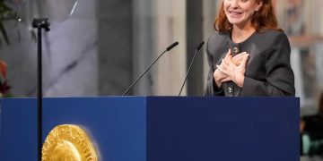 La hija de María Corina Machado, al recibir el Nobel de la Paz mientras la líder opositora viaja a Oslo: “La democracia es esencial para la paz”