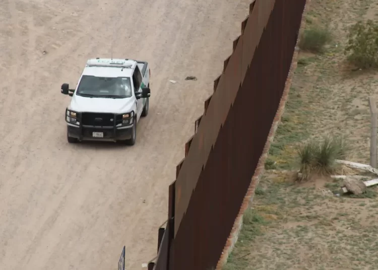 Amplían construcción del muro fronterizo inteligente por 8 mil mdd en Texas y Arizona