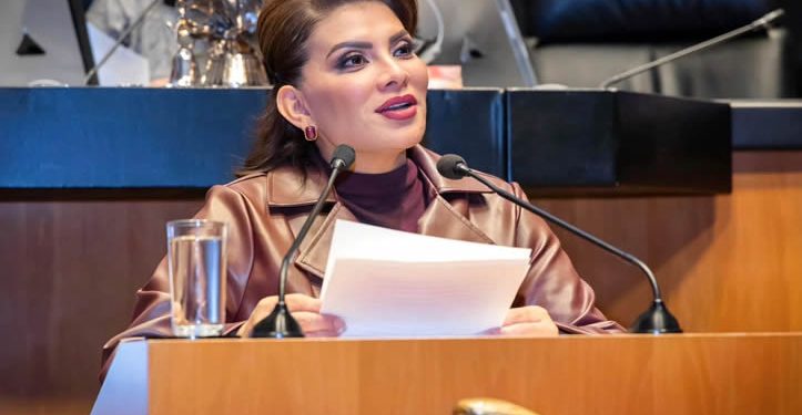 Acuerdo histórico en Cananea: Lorenia Valles celebra acto de justicia para mineros tras 18 años de huelga