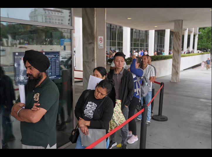 Las nuevas restricciones de Trump no dejan a ningún migrante a salvo: “Ser un residente legal en EE UU es ser un ciudadano de segunda”