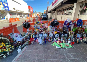 A un mes después del incendio en Waldo’s, Hermosillo sigue de luto