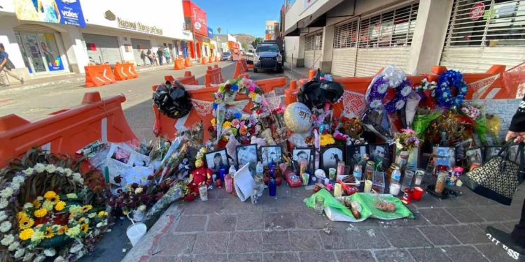 A un mes después del incendio en Waldo’s, Hermosillo sigue de luto