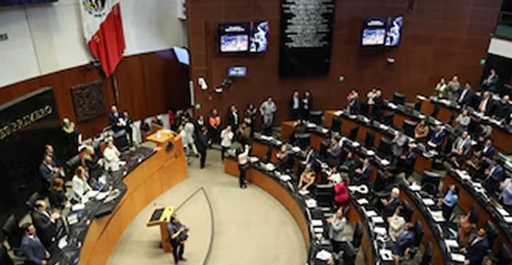 El Senado aprueba en lo general y lo particular la Ley de Salud contra vapeadores