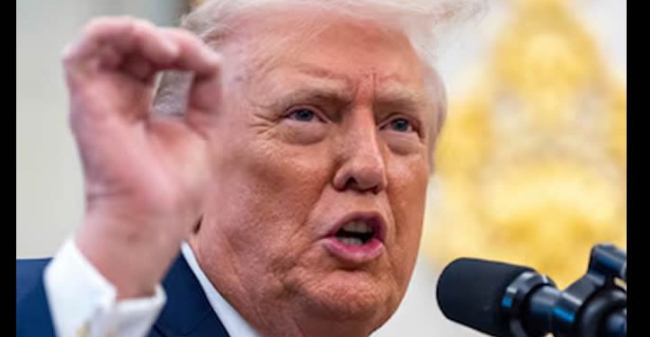 Donald Trump ordenó un bloqueo total a los barcos petroleros sancionados que entran y salen de Venezuela