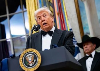 Y tras amenaza por el agua … ahora Trump amaga con bombardear narcos en México