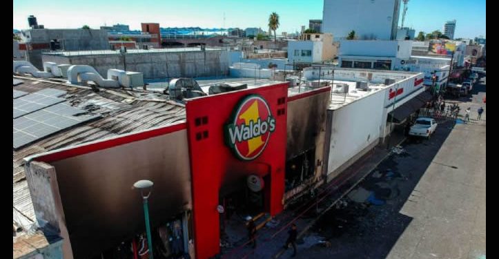Sobre “Caso incendio en Waldo’s: dueños de la tienda siguen sin declarar a un mes de la tragedia”