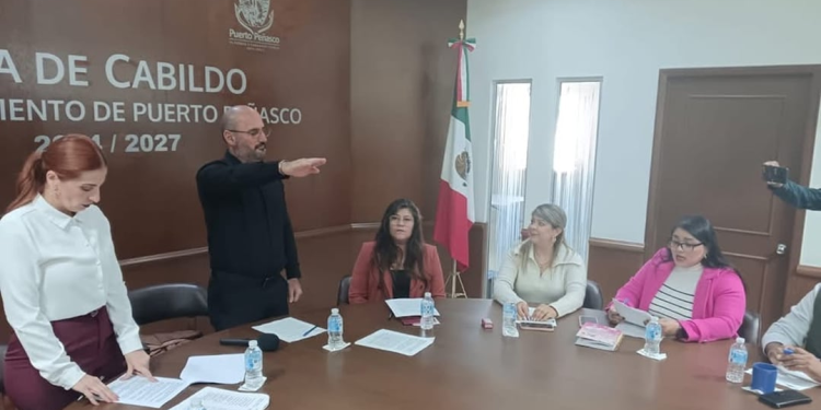 Designan alcalde interino en Puerto Peñasco