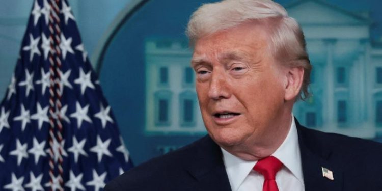 Trump ‘abre la puerta’ a sumar a María Corina Machado en transición venezolana