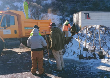 Reabren tránsito vehicular en carretera Sonora-Chihuahua tras cierre por intensa nevada; Protección Civil pide circular con precaución