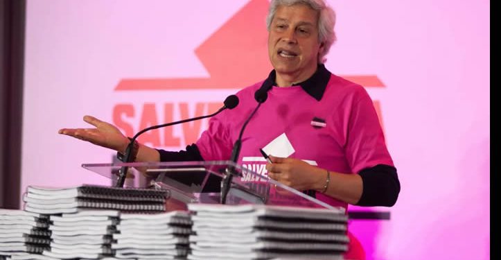 INE avala propuesta de reforma electoral del empresario opositor Claudio X