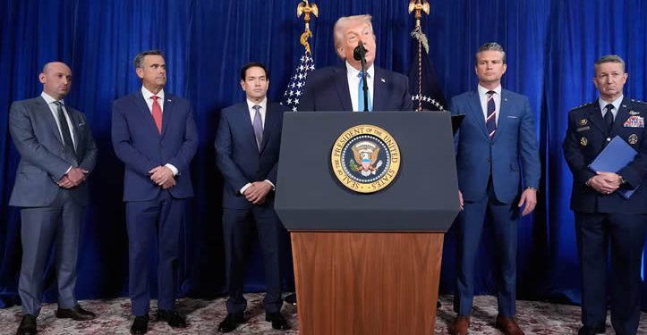 Trump amenaza a Petro tras la captura de Maduro: “Será mejor que se cuide”