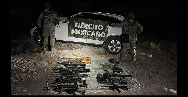 Asegura Ejército Mexicano arsenal de alto poder en Navojoa en un vehículo con reporte de robo en EEUU