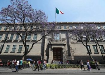 Compra SCJN camionetas de hasta 1.7 millones para cada ministro, por seguridad