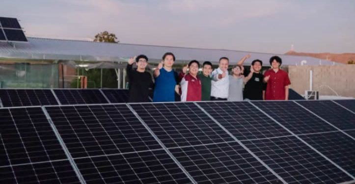 Apuesta Hermosillo por la soberanía energética en apoyo a estudiantes de Cananea