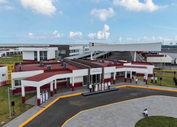 Gobierno va por recaudar 500 mil mdp más en combate a corrupción de factureras y aduanas en 2026