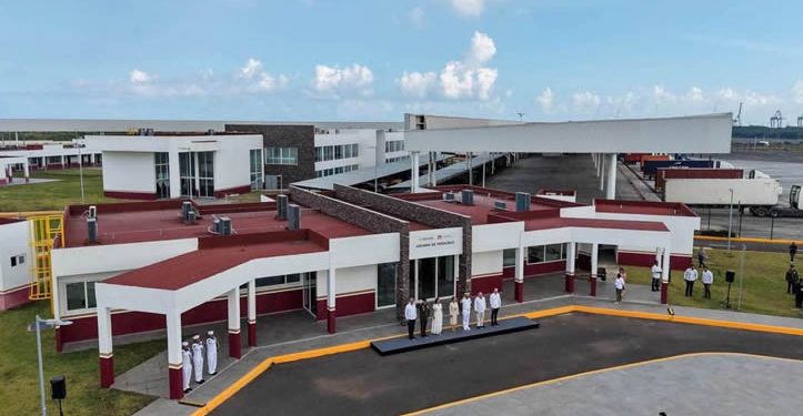 Gobierno va por recaudar 500 mil mdp más en combate a corrupción de factureras y aduanas en 2026