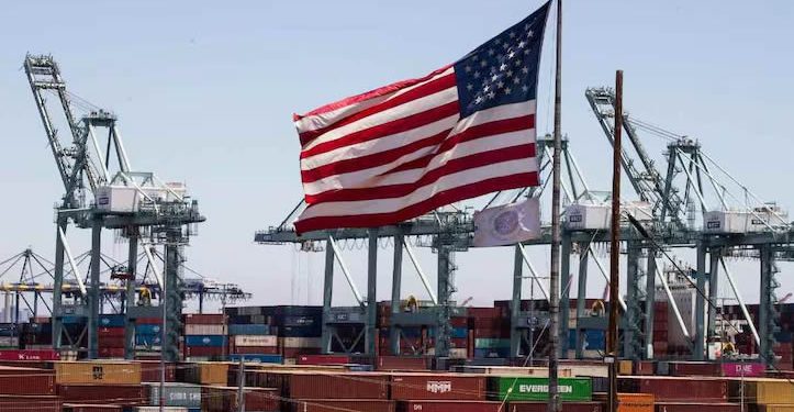 Reforma electoral, T-MEC y baja inversión, “riesgo político elevado para México” en 2026: Integralia