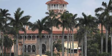 Bombazo contra Trump: Mar-a-Lago enviaba jovencitas a isla de Epstein, revela el WSJ