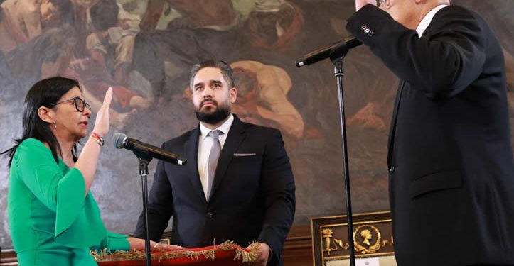 Delcy Rodríguez jura como ‘presidenta encargada de Venezuela’