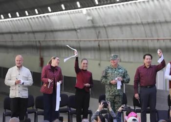 Sheinbaum inaugura primera etapa del viaducto elevado de Tijuana: “los puentes son mejores que los muros”