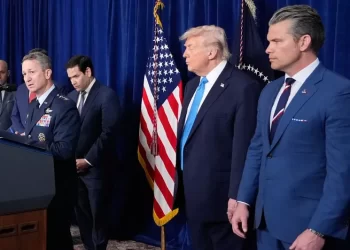 Trump dice que Rubio, Hegseth y Stephen Miller estarán a cargo de transición en Venezuela