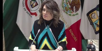 Proponen cárcel de 3 a 8 años a las personas que despojen de tarjetas de apoyo social a los adultos mayores