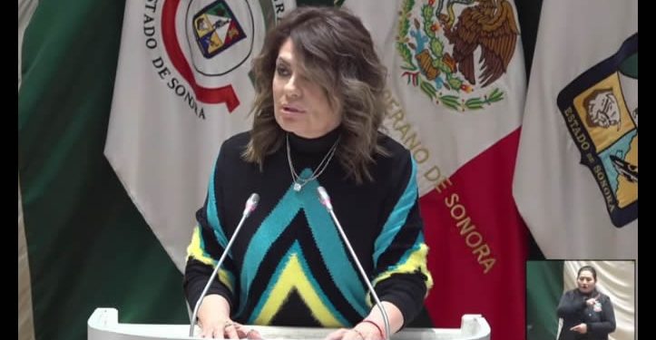 Proponen cárcel de 3 a 8 años a las personas que despojen de tarjetas de apoyo social a los adultos mayores