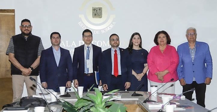 Entrega Presidente de la CEDH su último informe al Congreso del Estado