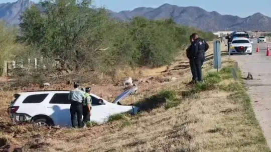 Adolfo Salazar, Secretario de Gobierno de Sonora, se Accidenta en Carretera Hermosillo-Guaymas