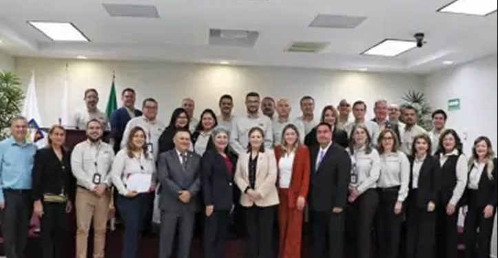 Fortalecen auditoría pública con certificación especializada