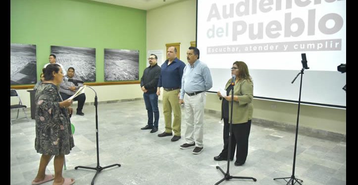 Atiende Lamarque solicitudes ciudadanas en la Audiencia del Pueblo