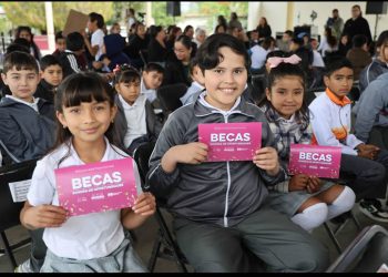 Histórica inversión en el Río Sonora: Durazo detona el agro y la educación con 3,666 mdp en becas