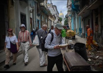 La crisis en Cuba agita el corazón ideológico del Gobierno de Sheinbaum