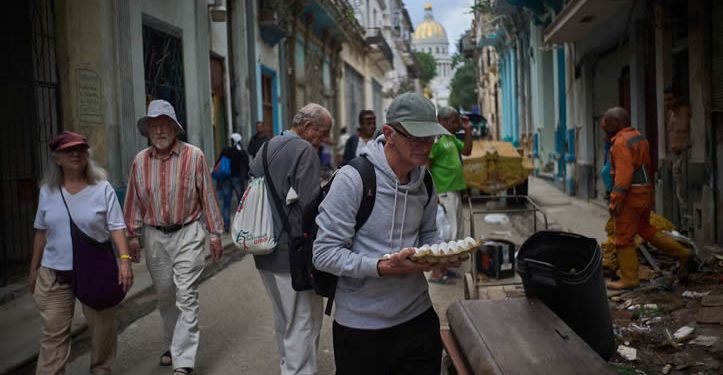 La crisis en Cuba agita el corazón ideológico del Gobierno de Sheinbaum