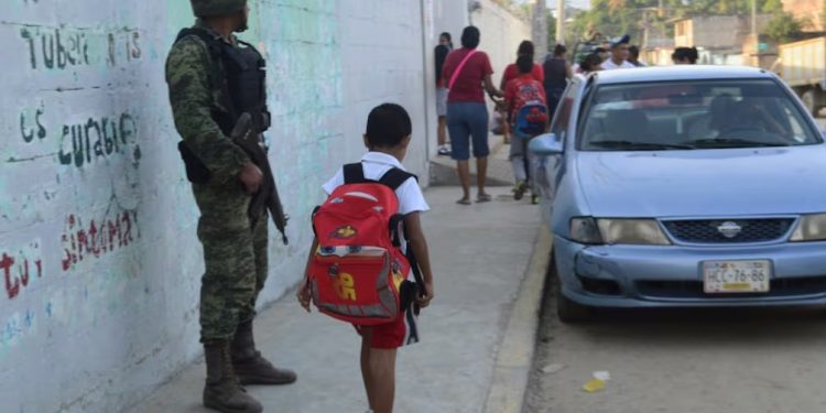 Decomisan Mil 320 Vapeadores en Empresa de Mensajería en Aeropuerto de Hermosillo