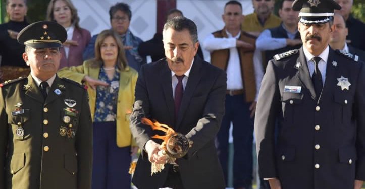 Cajeme rompe récord de participación en histórico desfile por el Día de la Bandera