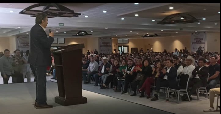 Morenistas “arropan” a Lamarque en el Encuentro por la Transformación, realizado en Hermosillo