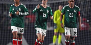 México golea a Islandia en un estadio Corregidora que homenajeó a las fuerzas armadas