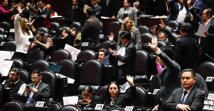 Diputados aprueban reducir jornada laboral a 40 horas sin segundo día de descanso obligatorio