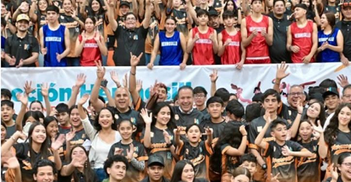 Abandera alcalde a deportistas que participan en etapa rumbo a las Olimpiadas Nacionales de CONADE 2026