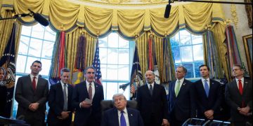 Estados Unidos alcanza acuerdo con India y Trump les reducirá aranceles