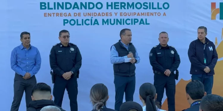 Entregan chalecos antibalas y 4 vehículos a la policía de Hermosillo