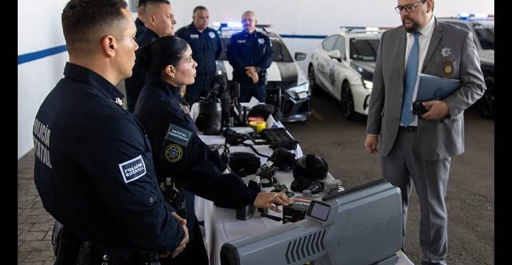 Busca PESP la certificación de la Comisión de Acreditación para Agencias de Aplicación de la Ley Inc. (CALEA)