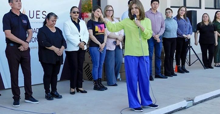 Rectora de la UES toma protesta a integrantes de los Consejos Académicos, Culturales y Deportivos