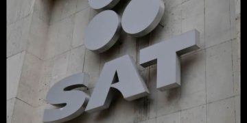 Contratos millonarios, domicilios vacíos