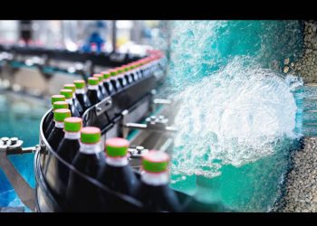 Conagua exhibe a refresquera en la ‘mañanera’ por no cumplir con pagos de agua