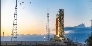 Arranca la cuenta atrás para lanzar la primera misión a la Luna en medio siglo