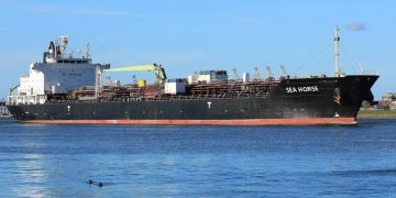 ‘Financial Times’: petroleros con gas y crudo ruso llegarán a Cuba